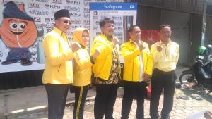 Ade Angga dan pengurus partai Golkar Tanjungpinang