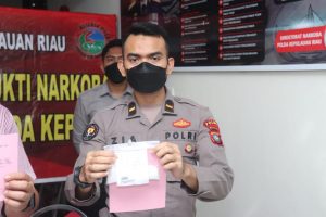 Polda Kepri Musnahkan Barang Bukti, Sabu Dilarutkan Dalam Air Panas