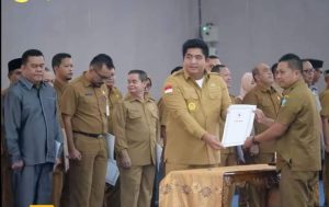 Roby Serahkan DPA 2023 ke OPD Pemkab Bintan: Gerak Cepat Laksanakan Program