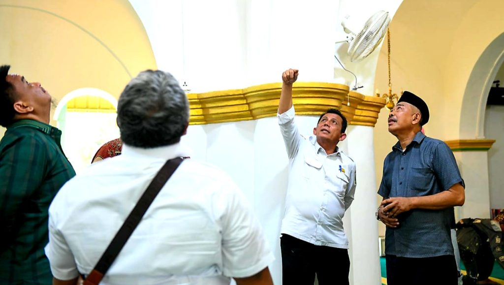 Gubernur Ansar Tinjau Proyek Revitalisasi Masjid Raya Penyengat