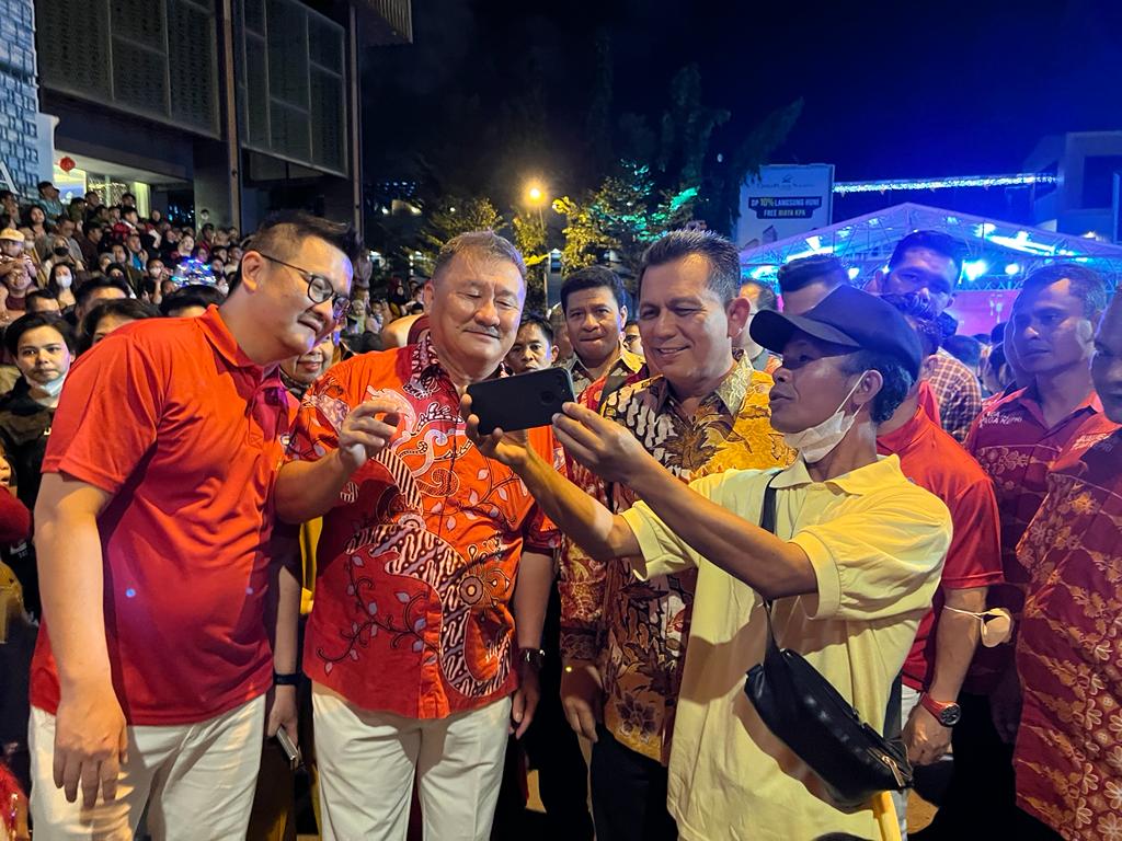 Ansar Hadiri Momen Pergantian Tahun Baru Imlek di Nagota Citywalk Batam