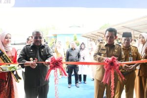 Resmikan Laboratorium Kimia SMAN 4 Karimun, Ansar: Tingkatkan Fasilitas Belajar