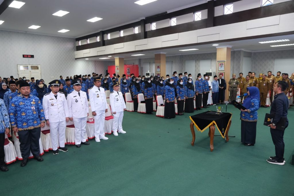 Rahma Lantik 36 Pejabat-Kukuhkan 110 PNS Pemko Tanjungpinang