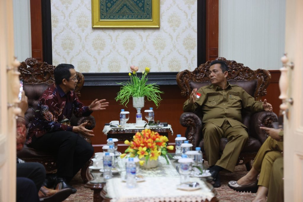 Ansar dan Kakanwil DJP Kepri Bahas SPT Tahunan dan Pemadanan NIK-NPWP
