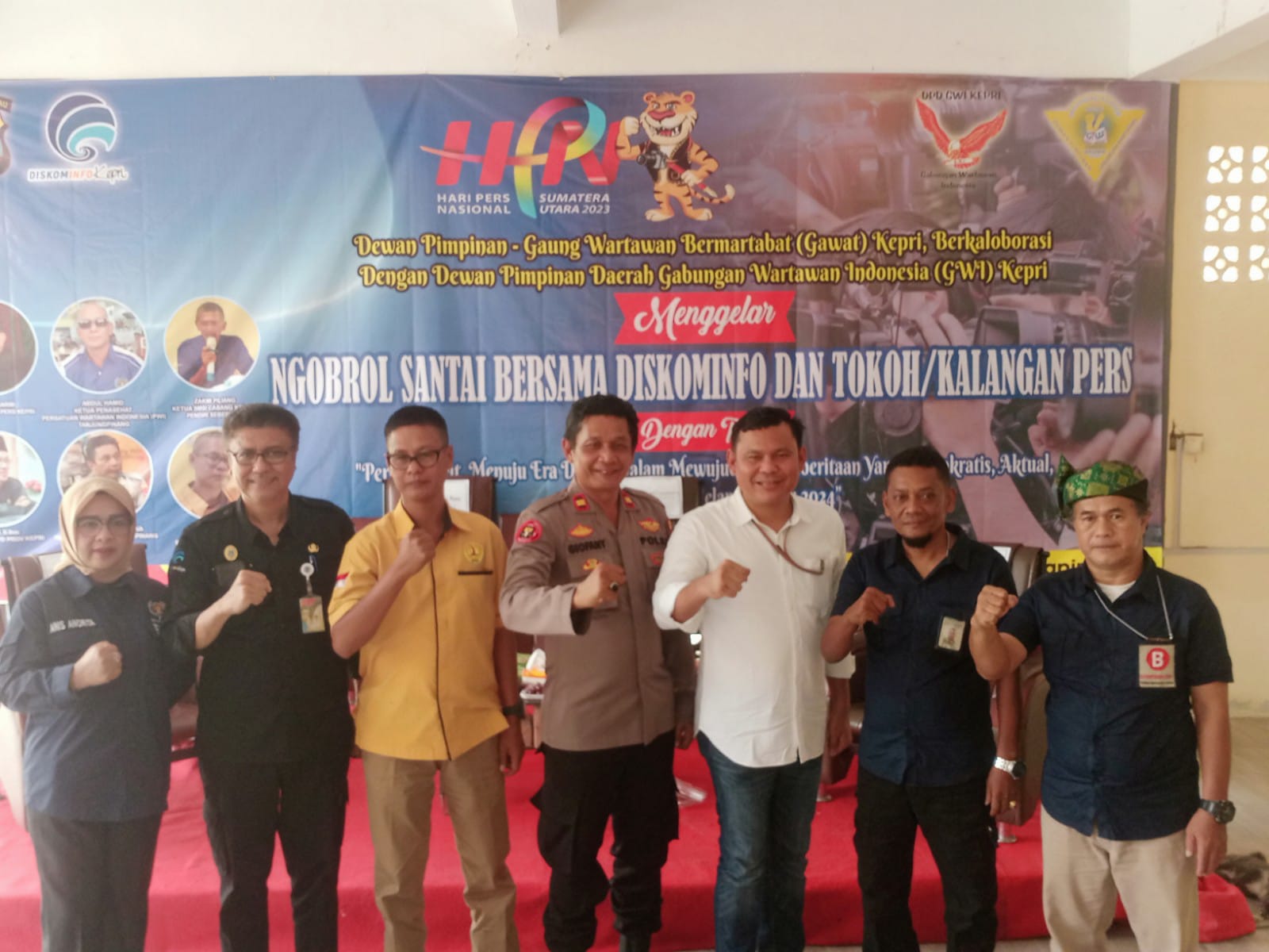 Peringati HPN 2023, Gawat dan GWI Kepri Gelar Diskusi-Berbagi Sembako dengan Warga Pesisir