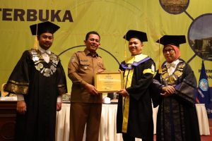 Hadiri Wisuda UT Batam, Ansar: Jadikan Starting Poin Langkah Selanjutnya