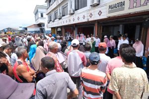 Sebanyak 575 Penambang dan Buruh Dapat Paket Sembako dari Pemko Tanjungpinang