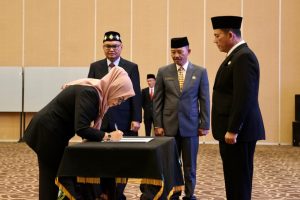 Ansar Rombak Pejabat Pemprov Kepri, Lantik 135 Orang Isi Jabatan Eselon II, III dan IV