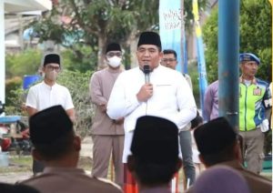 Roby Safari Ramadhan di Desa Air Gelubi, Sampaikan Program Pemkab Bintan