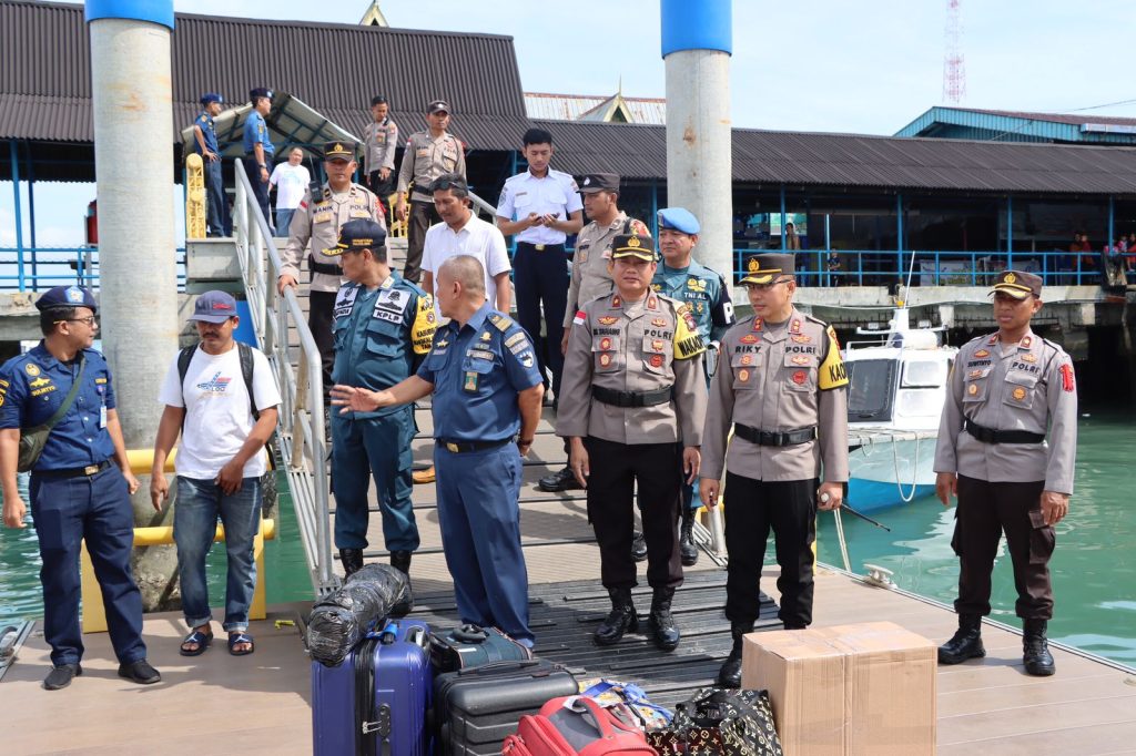 Kapolres Bintan Tinjau Arus Balik di Pelabuhan Bulanglinggi-ASDP Tanjung Uban