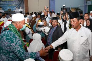 Sambut Jemaah Haji Kloter 1 Batam, Rudi: Selamat Datang Haji Mabrur dan Hajah Mabruah