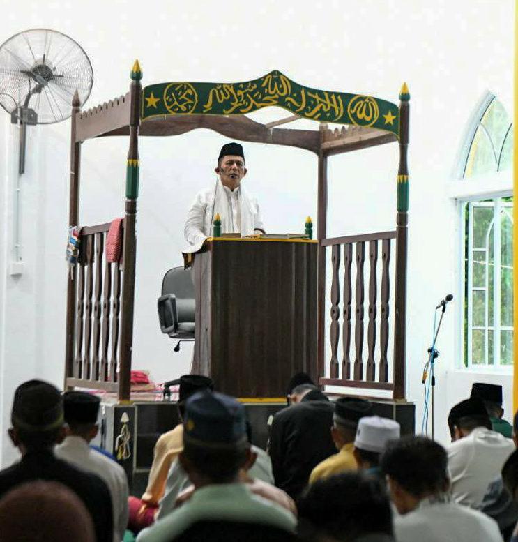 Ansar Ahmad Jadi Khatib Shalat Jum’at di Pulau Karas