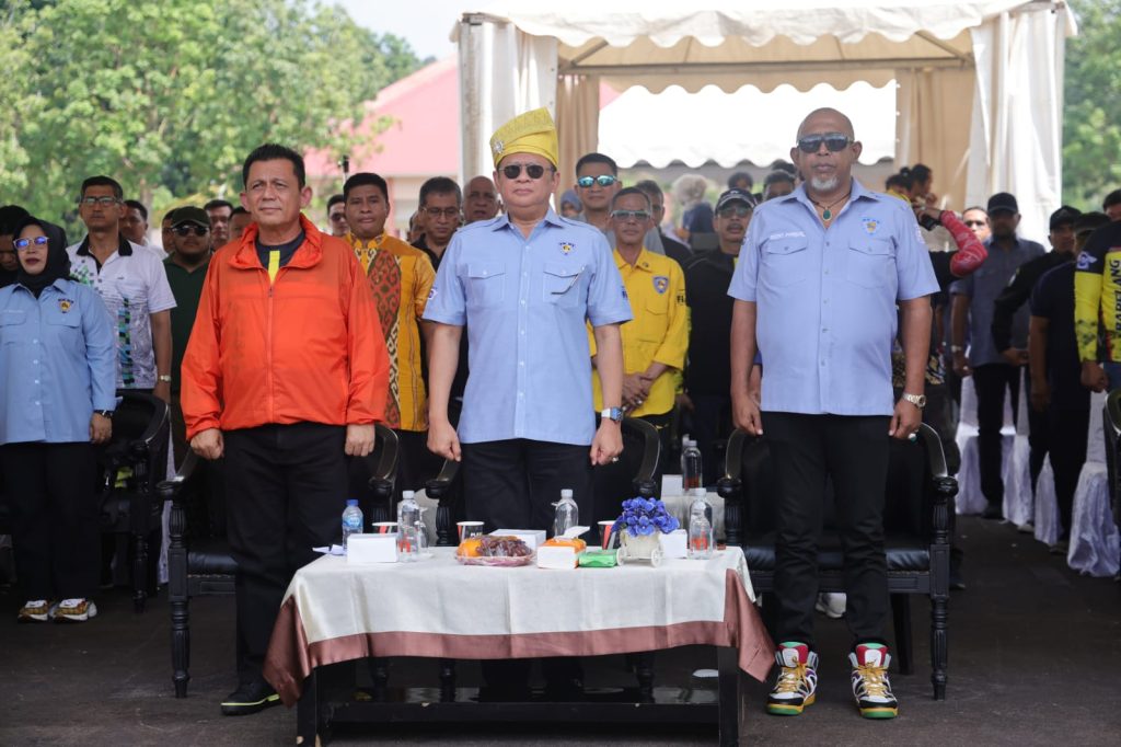 Ansar Bersama Bamsoet Buka Puncak Kenduri Otomotif Kepri 2023
