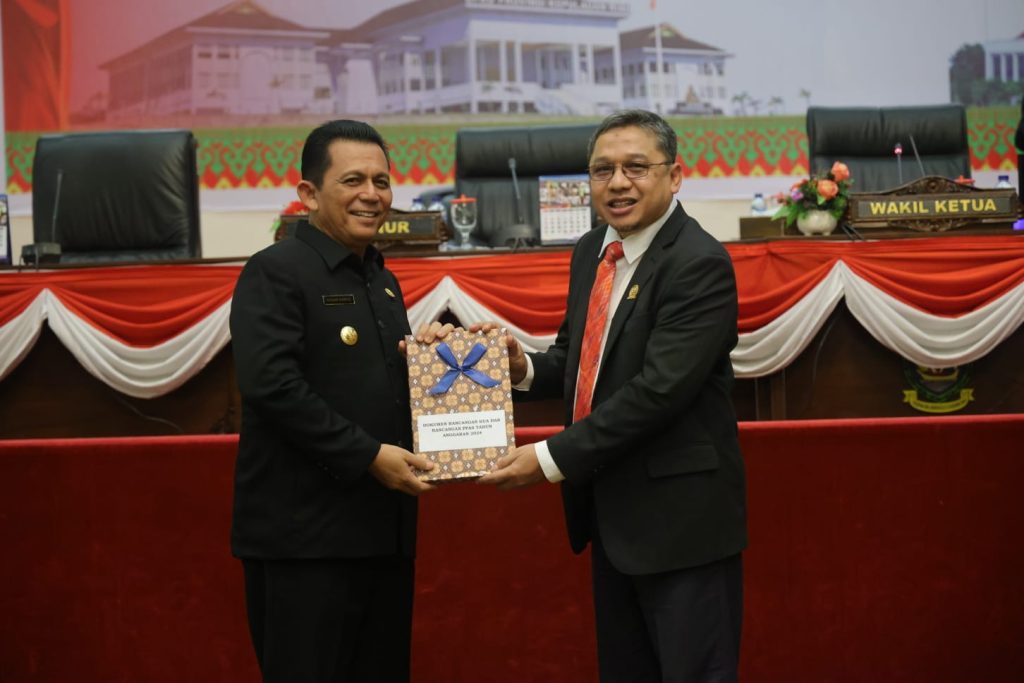 Gubernur Kepri Sampaikan Rancangan KUA PPAS APBD 2024 dan APBD-P 2023