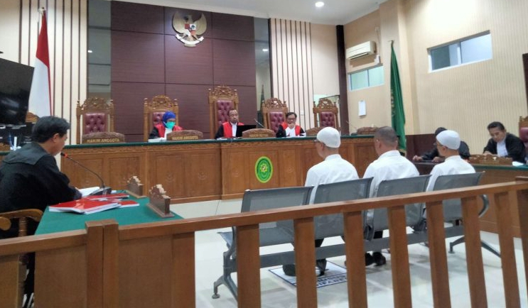 Tiga Terdakwa Kasus Bansos Dispora Kepri Cluster 3 Jalani Sidang Perdana
