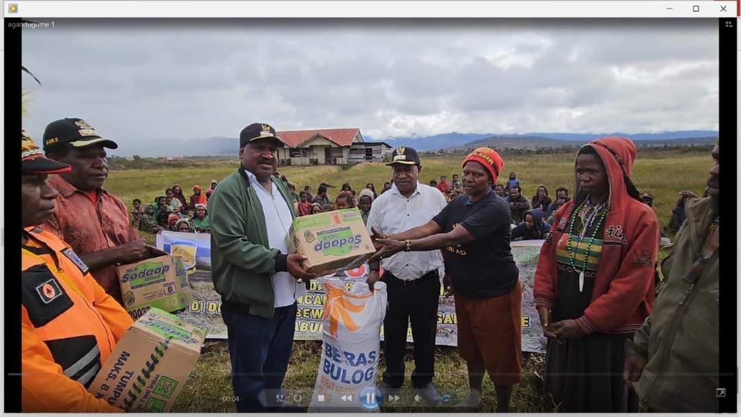 Kapolri Kirim Bantuan Sembako untuk Warga Papua Terdampak Kekeringan