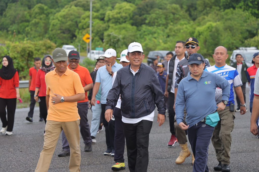 HUT Korpri, AnsarJalan Santai-Senam Sehat Bersama Pegawai Pemprov Kepri