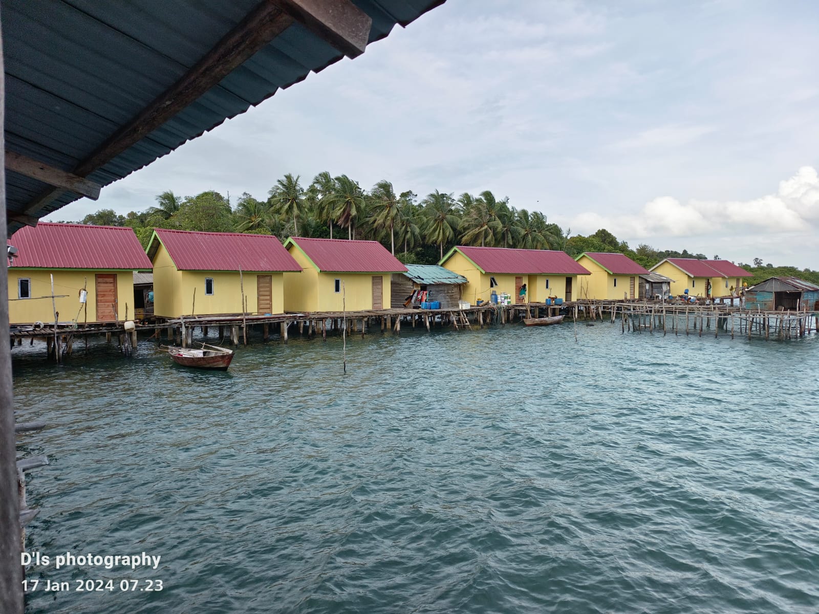 Percepatan Pengentasan Kemiskinan, Pemprov Kepri Bangun Rumah Suku Laut di Lingga