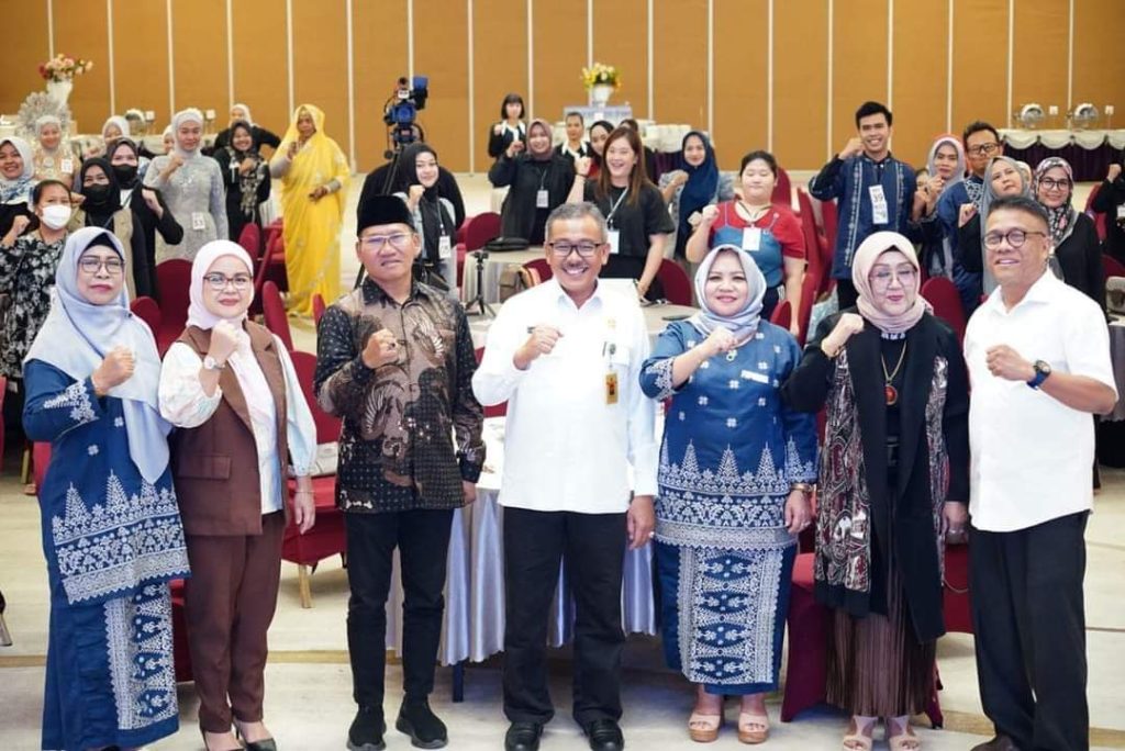 Sekda Batam Ajak para Perias Berkreasi dan Berinovasi