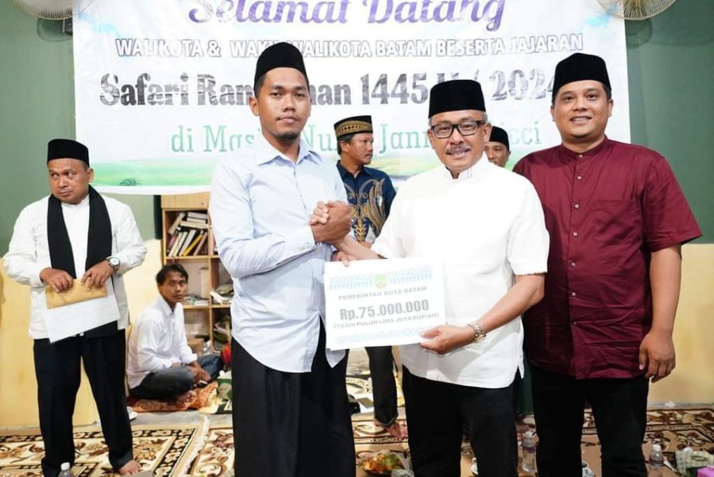 Safari Ramadhan di Masjid Nurul Jannah, Jefridin Ajak Warga Dukung Pembangunan Batam