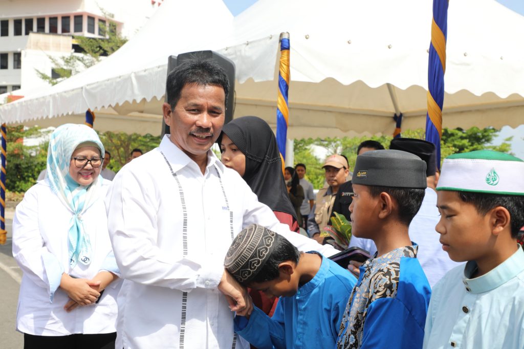 Indahnya Berbagi, BP Batam Serahkan Santunan Kepada Anak Yatim dan Kaum Duafa