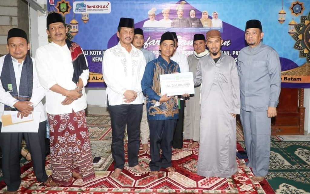Safari Ramadhan di Sei Beduk Batam, Rudi Dukung Pembangunan Masjid Cepat Selesai