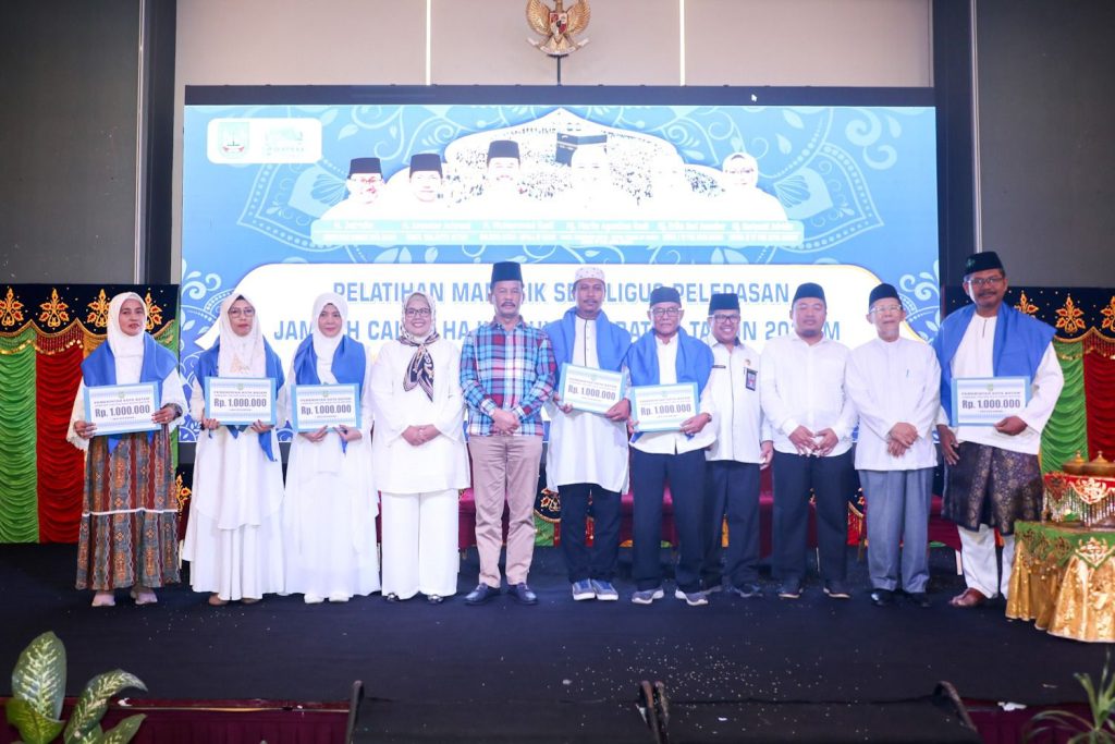 Lepas 731 JCH Batam, Muhammad Rudi Berpesan Jaga Kesehatan Fisik