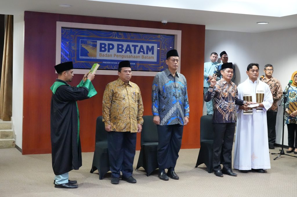 Lantik Tiga Pejabat Tingkat II BP Batam, Purwiyanto Minta Kontribusi Maksimal Wujudkan Batam Kota Baru