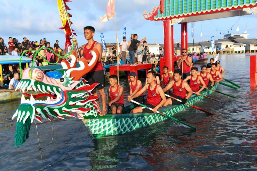 Perayaan Sembahyang Keselamatan Laut, Warga Tionghoa Gelar Lomba Dragon Boat Pelantar 3