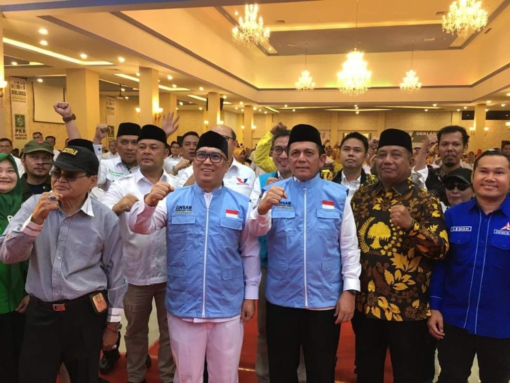 Usai Deklarasi, Ansar-Nyanyang Daftar Calon Gubernur dan Wakil Gubernur Kepri ke KPUD