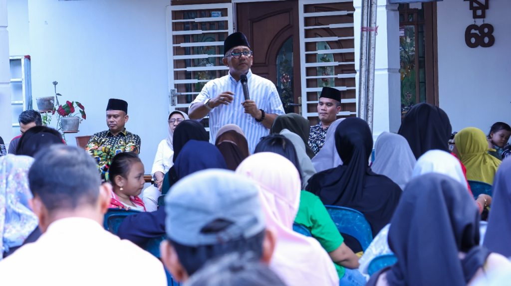 Nenek 75 Tahun Ikut Kampanye Lis-Raja: Saya Ingin Dengar Program Lansia