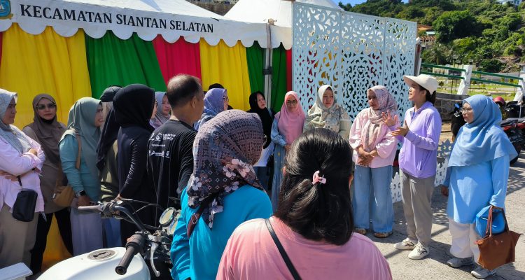 Ketua PKK Anambas Tinjau Persiapan Stand STQH 2025, Fokus Penguatan UMKM Lokal