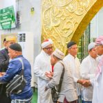 Lis Salat Iduladha di Masjid Agung Al-Hikmah, Raja Ariza dan Gubernur Kepri di Masjid Al-Furqon