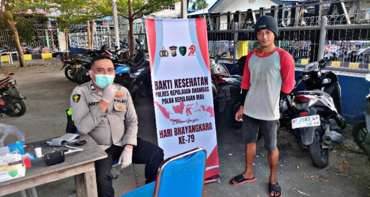 Sambut HUT Bhayangkara ke-79, Polres Anambas Gelar Bakti Kesehatan untuk Warga Terpencil