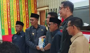 Hadiri Paripurna DPRD, Aneng Sebut RPJMD Adalah Kompas Arah Pembangunan Anambas
