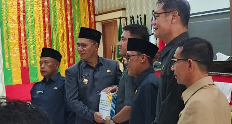 Hadiri Paripurna DPRD, Aneng Sebut RPJMD Adalah Kompas Arah Pembangunan Anambas
