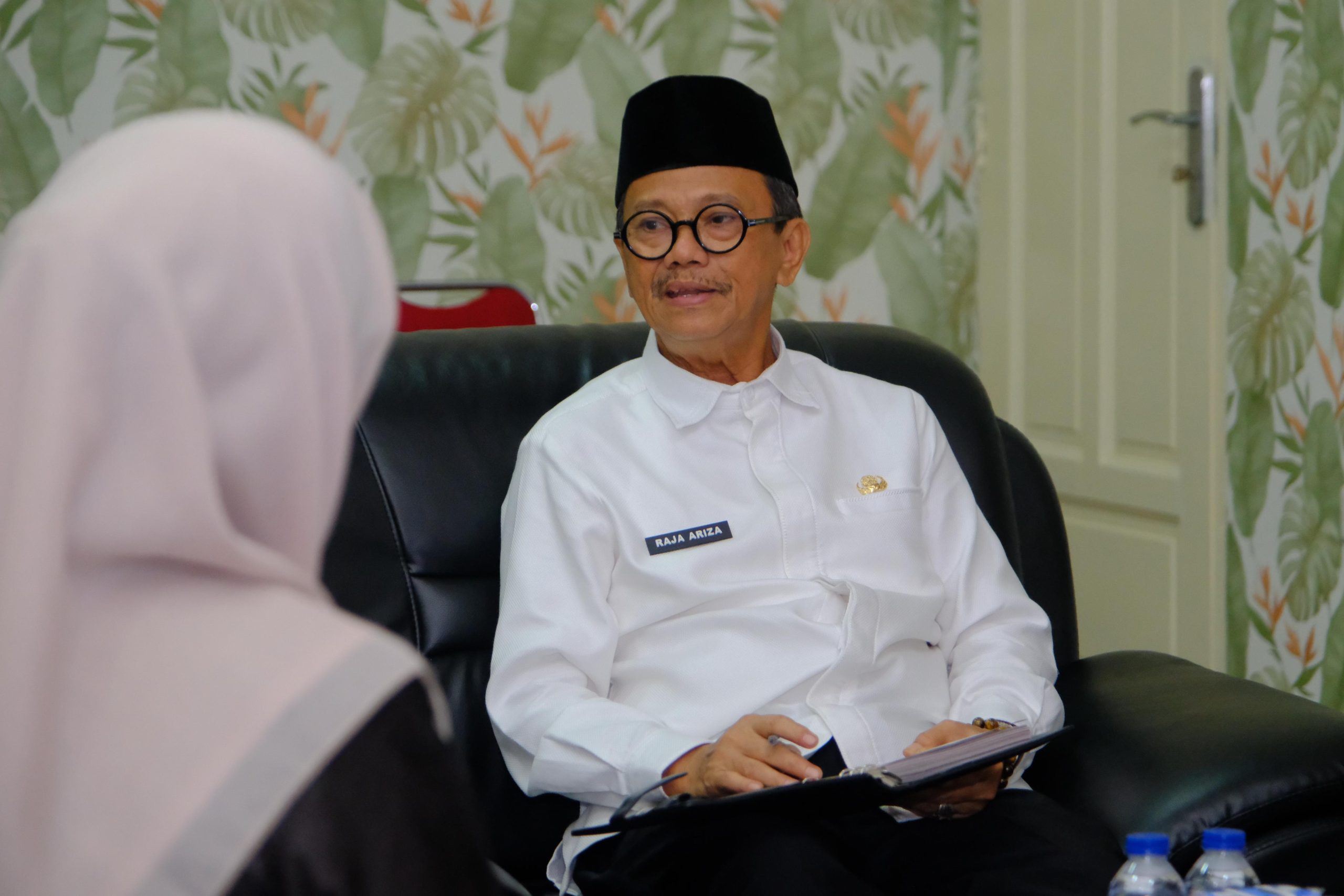 Raja Ariza Gelar Pertemuan dengan Disdik, Bahas Merger Sekolah-Solusi Siswa Baru