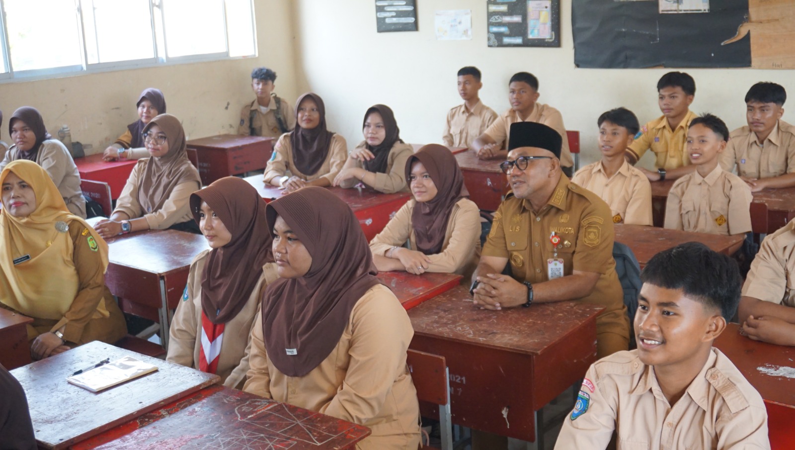 Motivasi Anak-anak Tanjungpinang, Lis Ajak Pelajar Belajar dari Kisah Orang Sukses