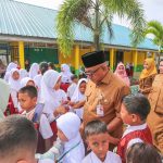 Terima Kasih Pak Wali Kota! Siswa SD-SMP di Tanjungpinang Dapat Seragam Lengkap Gratis