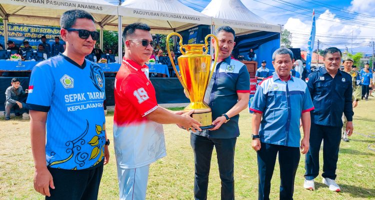 Bupati Anambas Resmi Buka Turnamen Sepak Bola Piala Askab PSSI 2025
