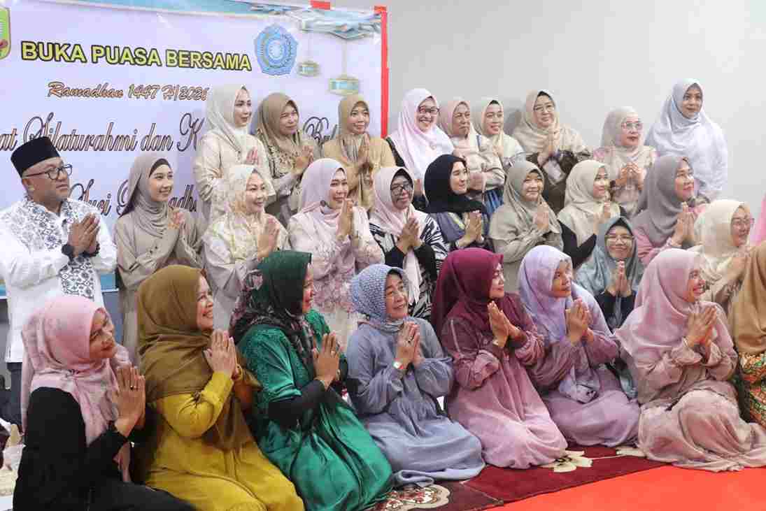 Lis Bukber dengan TP PKK Tanjungpinang dan Safari Ramadan di Masjid Ar Rahim Teluk Keriting