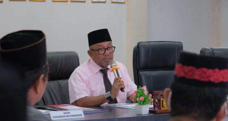 Lis Pimpin Rakor Camat dan Lurah, Tekankan Validasi Data dan Sinergi Pelayanan di Tanjungpinang