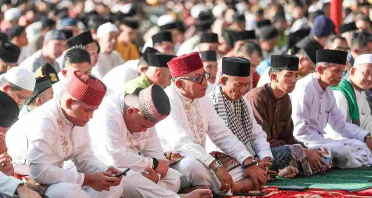 Lis Salat Id Bersama Ribuan Warga Tanjungpinang di Lapangan Pamedan, Idulfitri Berlangsung Khidmat