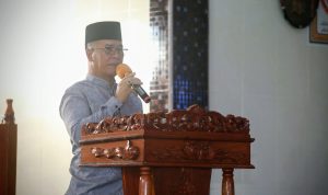 Safari Ramadan di Kuala Maras, Aneng-Raja Bayu Salurkan Bantuan Sosial dan Keagamaan Safari Ramadan di Kuala Maras, Aneng-Raja Bayu Salurkan Bantuan Sosial dan Keagamaan