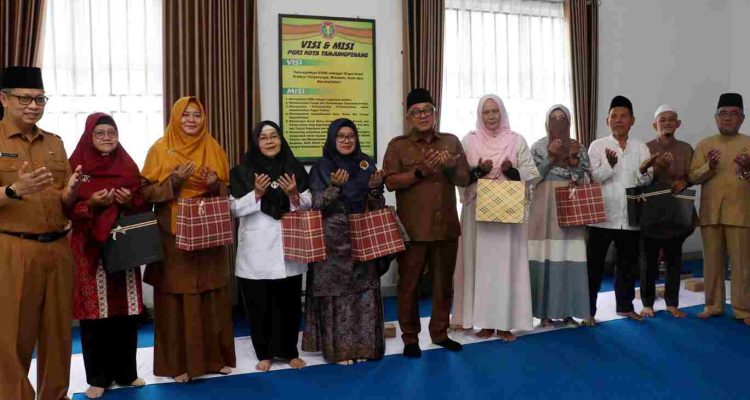 PGRI Tanjungpinang Lepas 8 Calon Jemaah Haji, Lis Apresiasi Kekompakan Organisasi