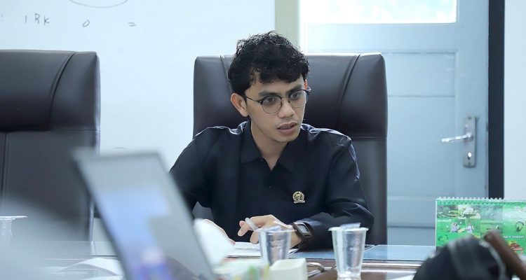 DPRD Anambas Jenguk Korban Dugaan Keracunan MBG, Hino Faisal: Keselamatan Anak Harus Prioritas