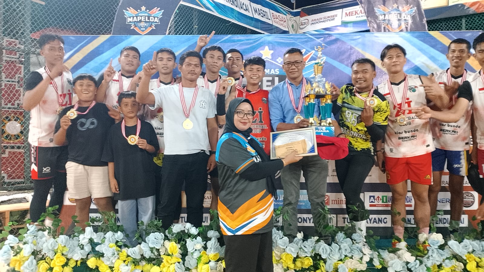 Ketua DPRD Lingga Resmi Tutup Turnamen Bola Voli Mapelda Open 2026