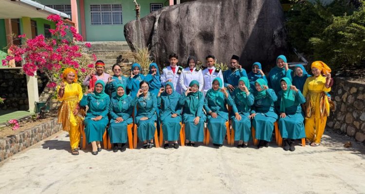 TP-PKK Anambas Hadiri Hardiknas 2026 di Desa Nyamuk, Dorong Peran Keluarga dalam Pendidikan