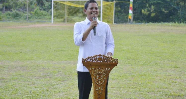Meriah! Wabup Anambas Buka Turnamen Sepak Bola HUT Karang Taruna Bima Sakti Desa Putik