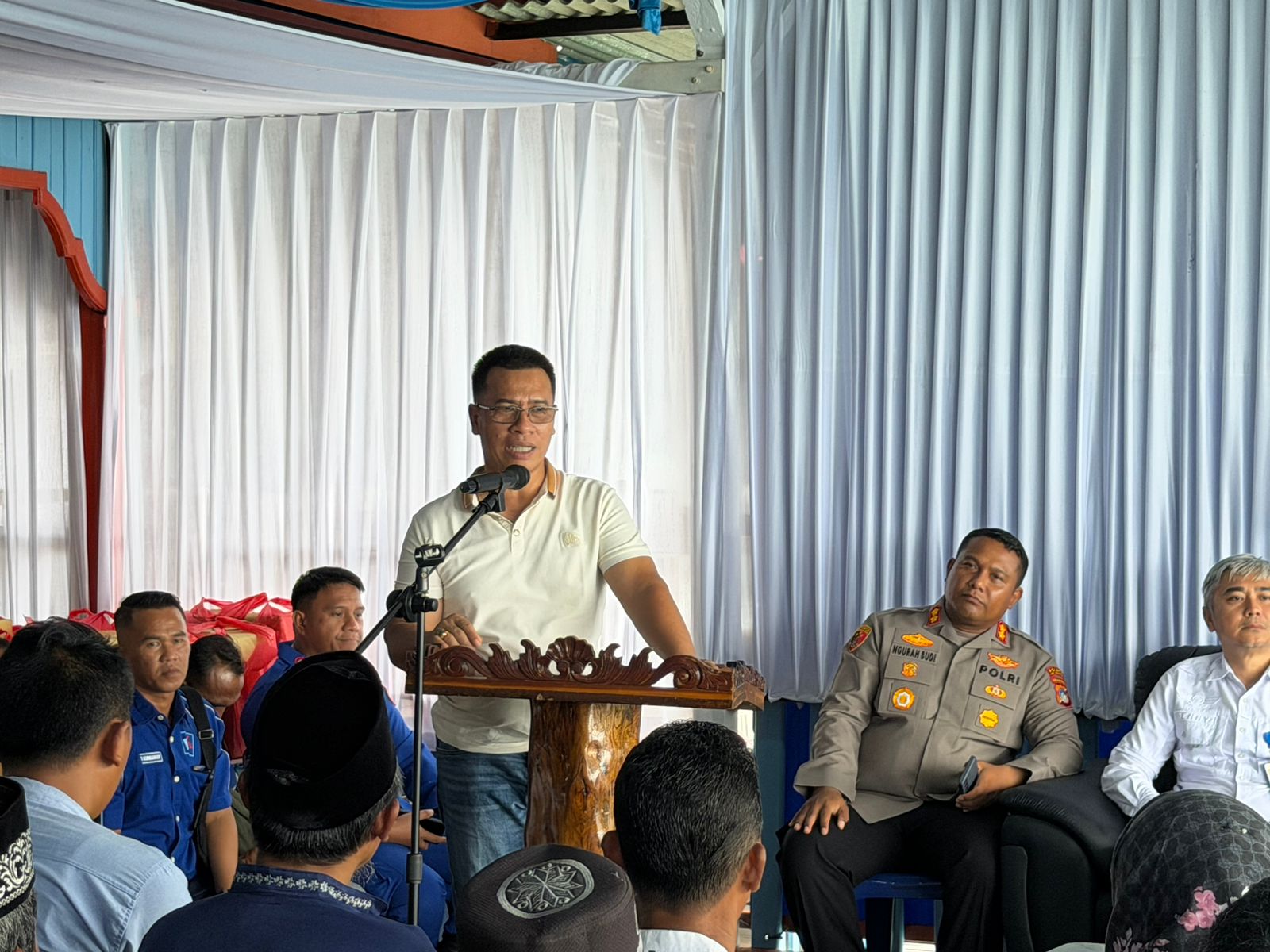 Bupati Anambas-Kapolda Kepri Gelar Jum’at Curhat di Jemaja, Sinergi  Kamtibmas dan Dukung Generasi Muda